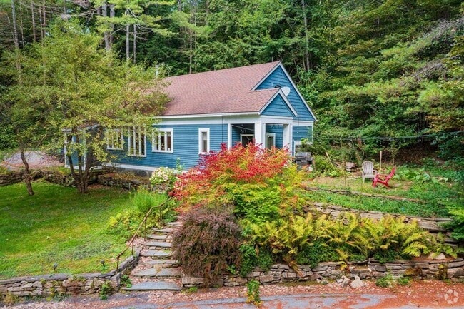 Building Photo - Beaver Meadow Road Unit Cottage Rental