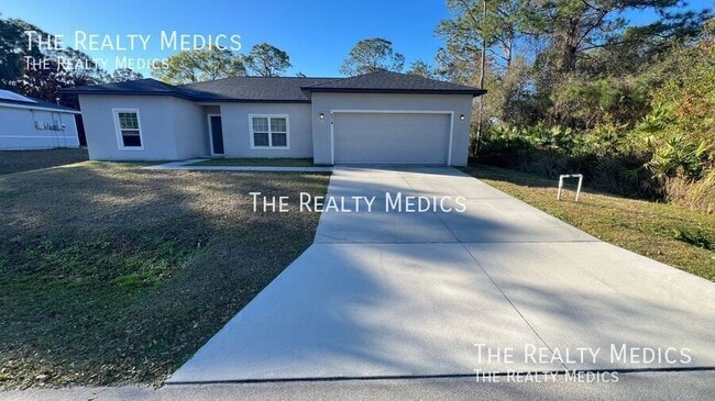 Photo - 674 Toni St SW