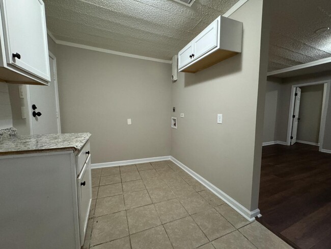 Photo - 1651 Corning Ave