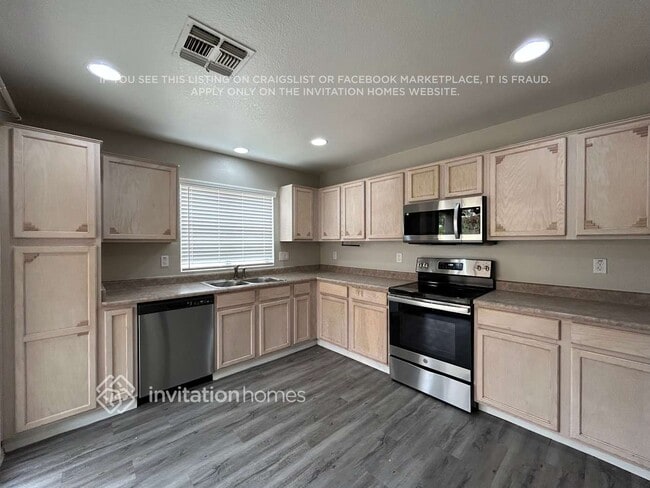 43 N 123rd Dr
