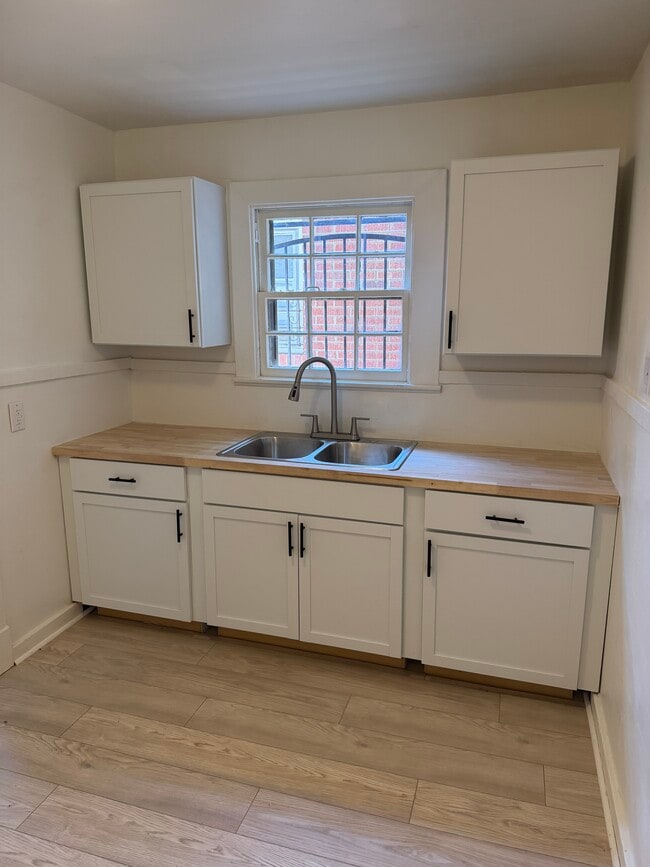 Photo - 322 Cecil Ave