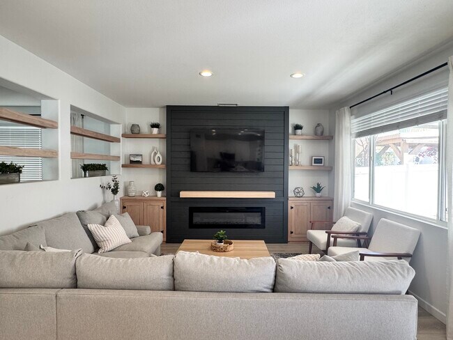 Photo - 297 Mildred St