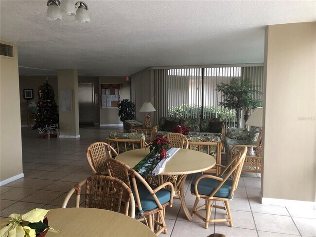 17580 Gulf Blvd Unit 206