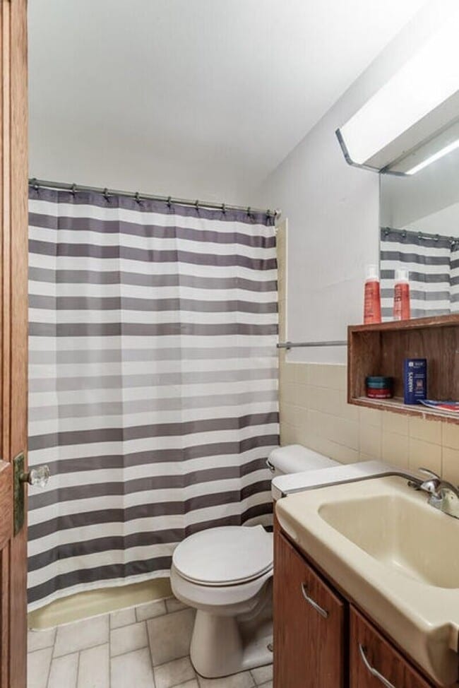 Photo - 903 Zeisler St Unit 3