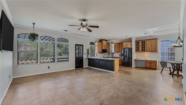 Photo - 323 Granite Rd