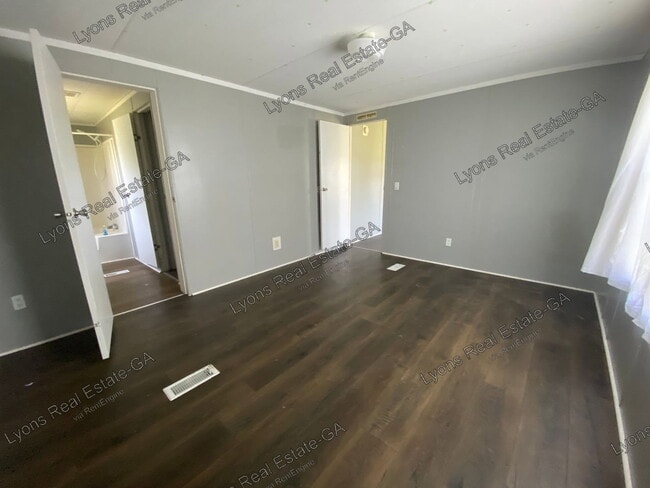 Photo - 604 Sycamore Dr