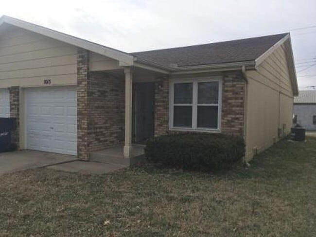 Building Photo - lex1517 Unit 1015 Rental