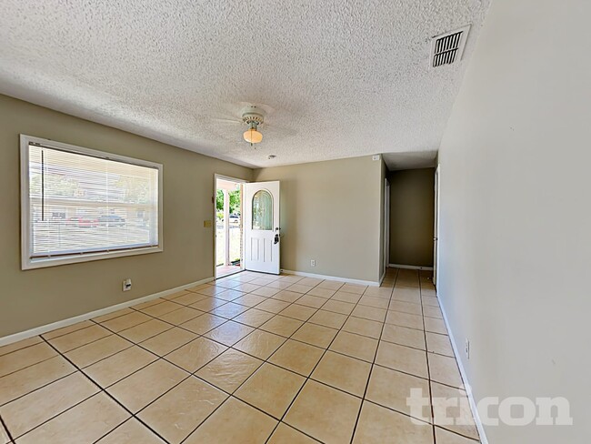 Photo - 6001 Crestridge Rd