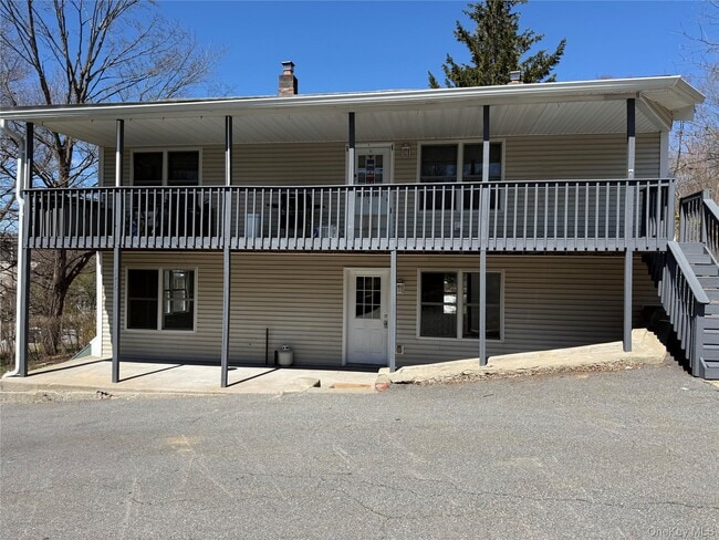 Building Photo - 176 Myrtle Ave Unit A