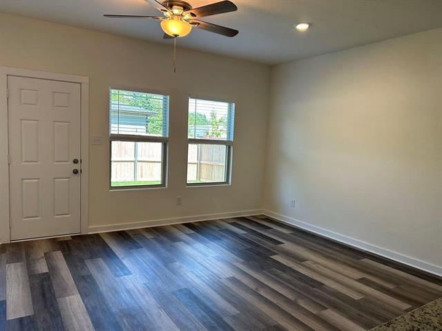 Photo - 202 Henderson St