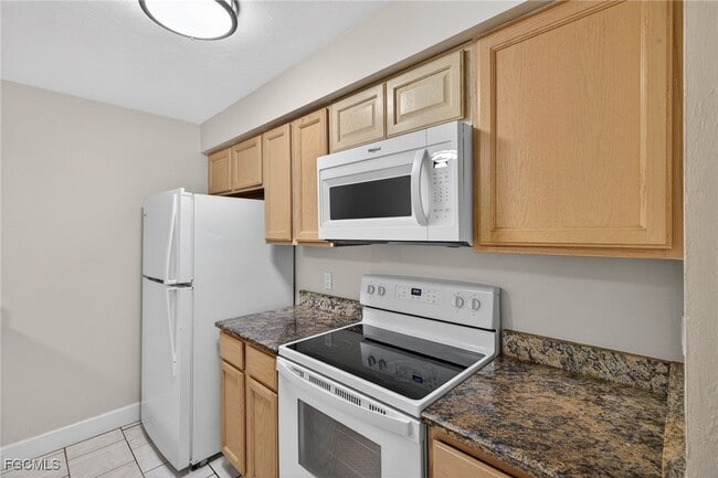 Building Photo - 13134 Feather Sound Dr Unit 401