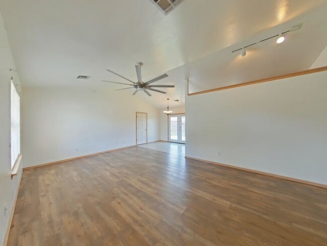 Photo - 6837 NW Willow Springs Dr