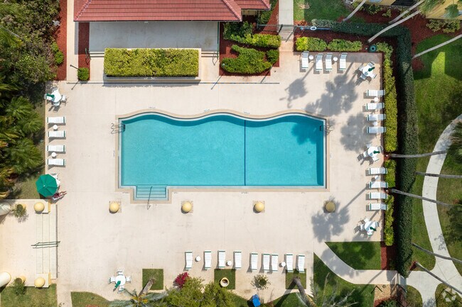 Comodidades - Piscina - Royals Greens at Gateway