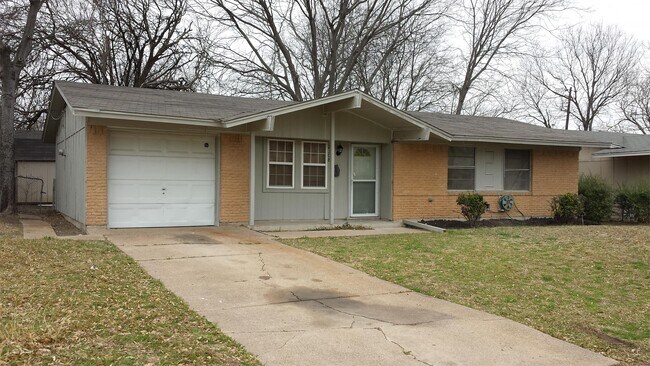 Photo - 2308 Bamboo St Casa