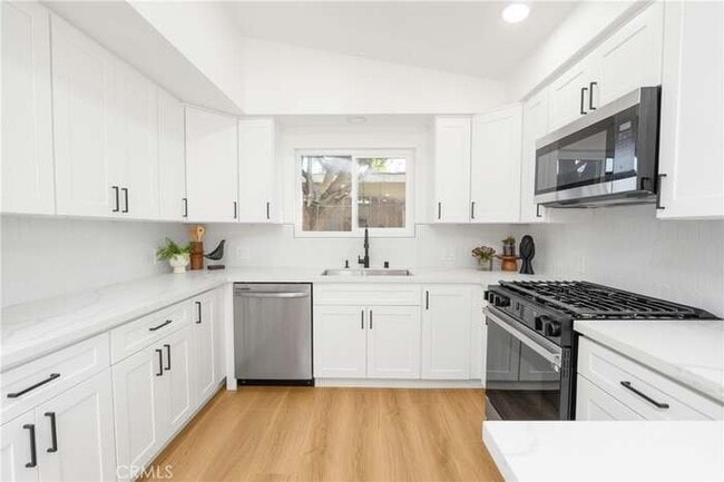Photo - 1958 Arthur Ave