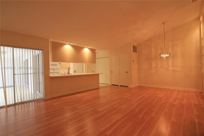 Photo - 4802 Water Oak Ct