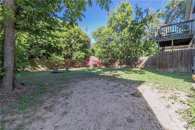 Photo - 903 Taulbee Ln Unidad B