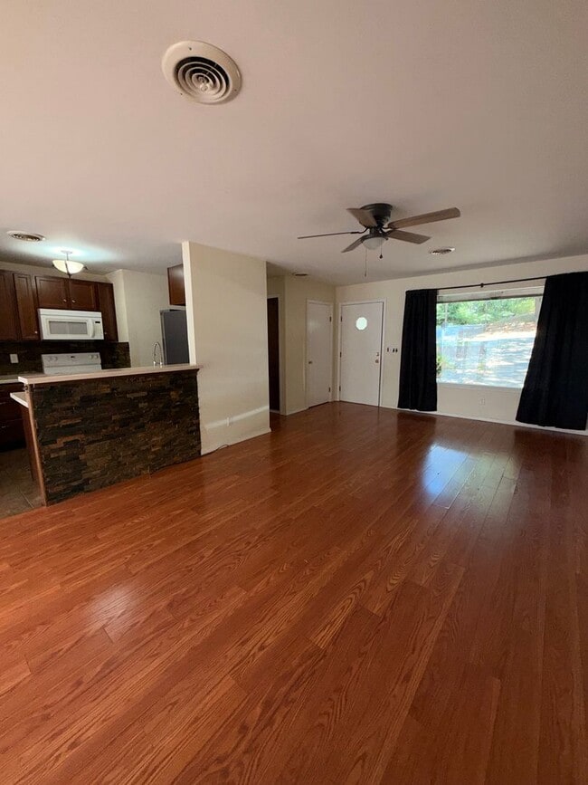 Building Photo - Charming 2-Bedroom, 2-Bath Home in Bella Vista, AR