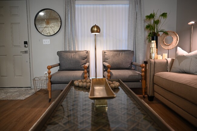 Photo - 242 Lagrange St