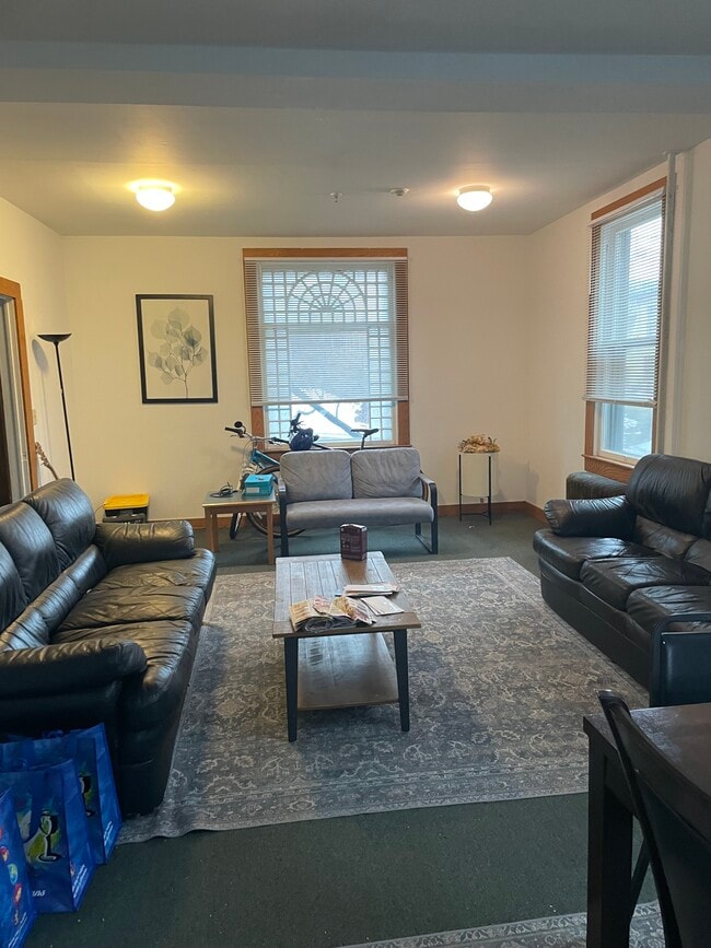 Photo - 120 Oak Ave Unit 1