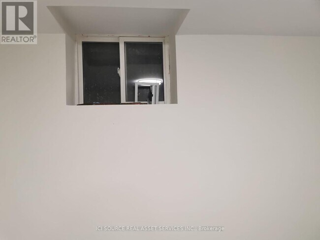 Photo - 85 Maddybeth Crescent