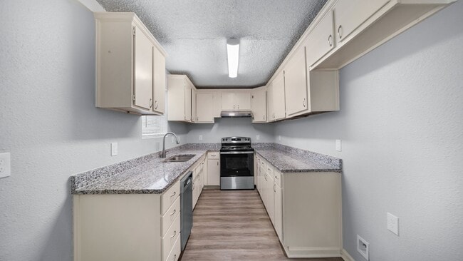 Building Photo - 2363 Virginia Ct