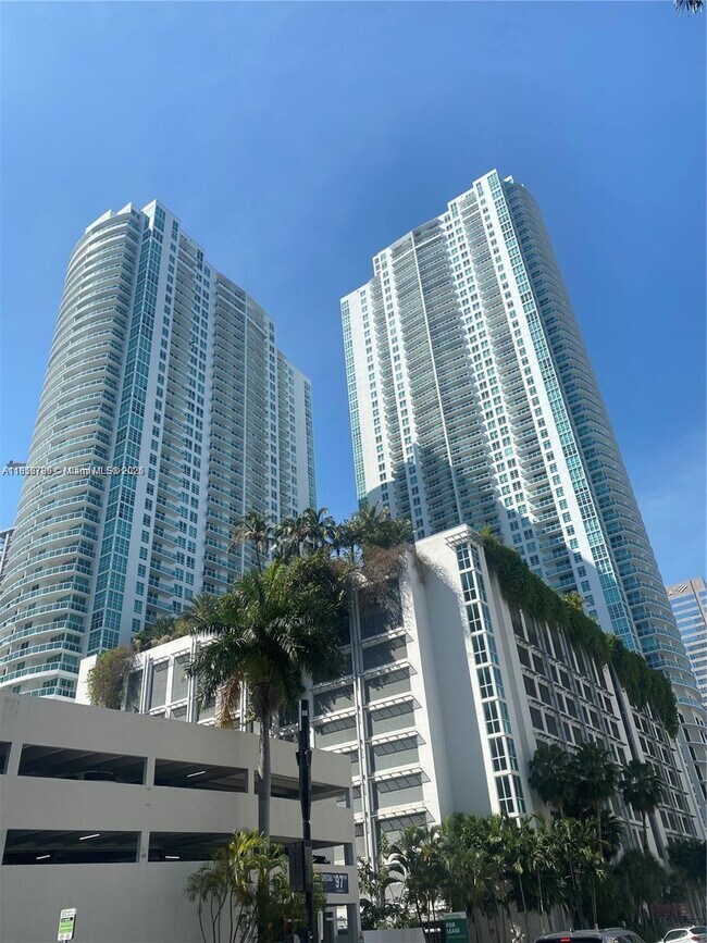 Building Photo - 950 Brickell Bay Dr Unit 602 Rental