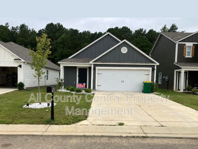 Building Photo - 135 River Birch Ln Rental