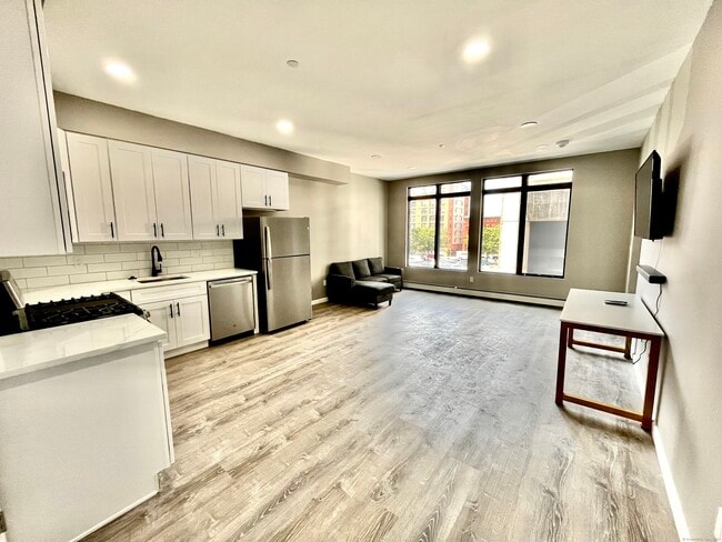 Photo - 37 Center St Apartment Unit 3B