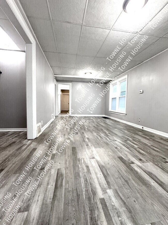 Photo - 39 Aldrich Pl Unit Lower