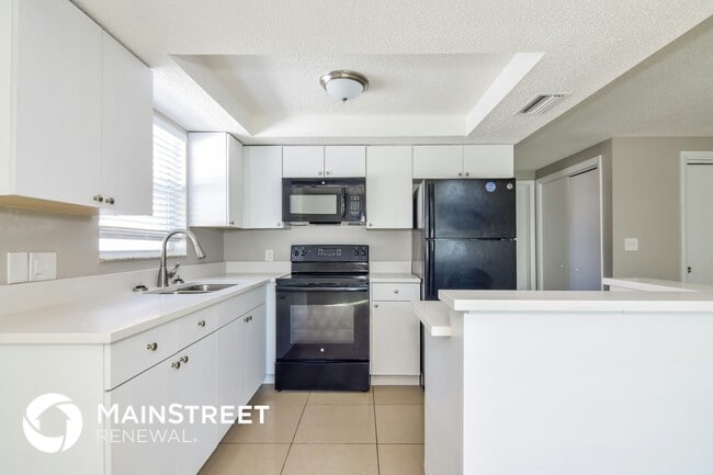 Photo - 7421 Congress St