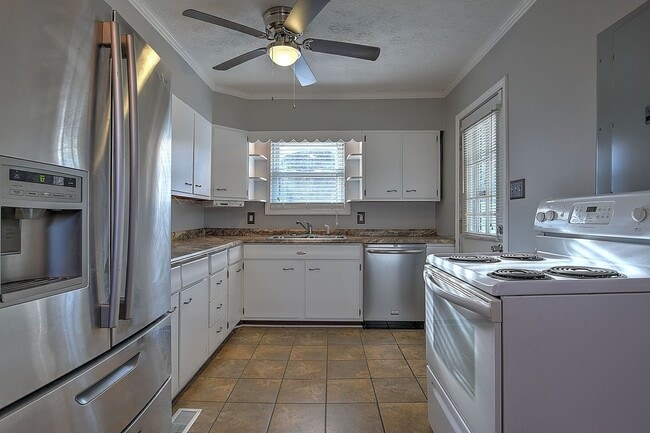 Photo - 4151 Cameron Rd