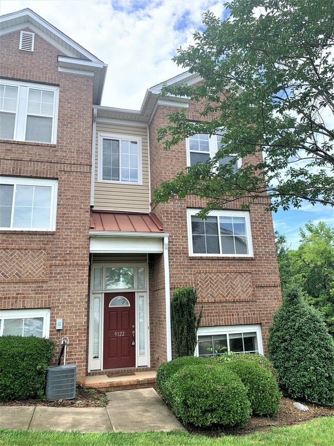 Building Photo - 9122 Vilandry Way