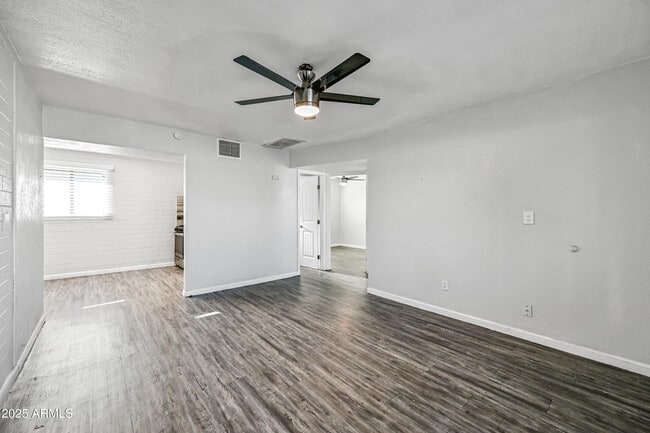 Photo - 1744 W Glendale Ave Unidad 12 B