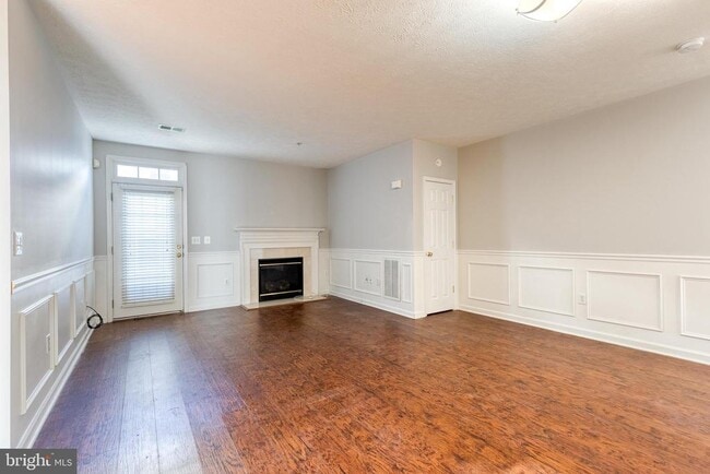 Photo - 747 Heather Stone Loop