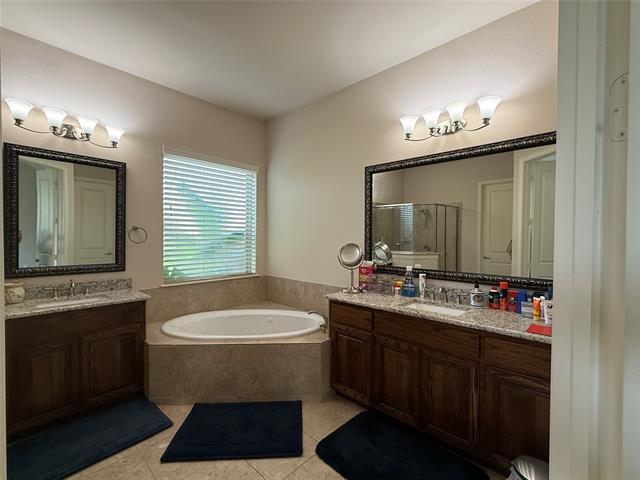 Photo - 405 Desert Willow Ln