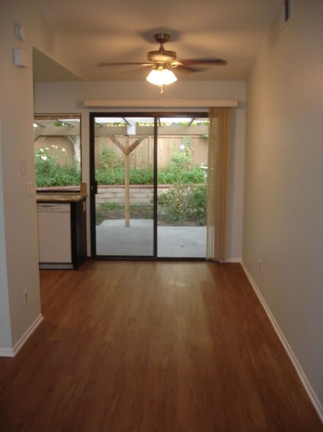 Photo - LEASE PENDING! 2 Bedroom Home in Valencia!