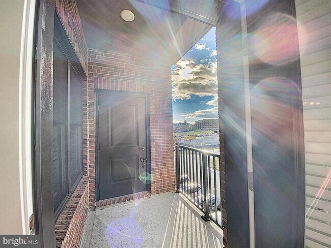 Photo - 2903 Bleeker St Unidad 303