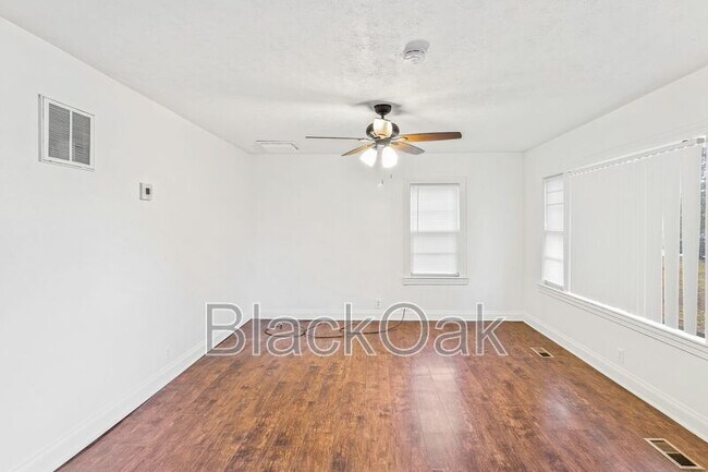 Photo - 2918 Sunset Dr