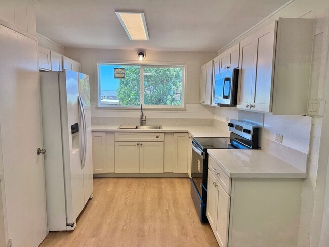 Photo - Newly Renovated 4 Bedroom / 2 Bathroom Home for Rent in Lahaina!