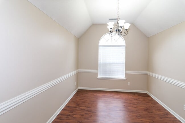 Photo - 10255 Green Moss Dr S