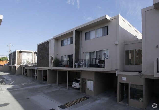 Fernmar North - Fernmar North Apartments