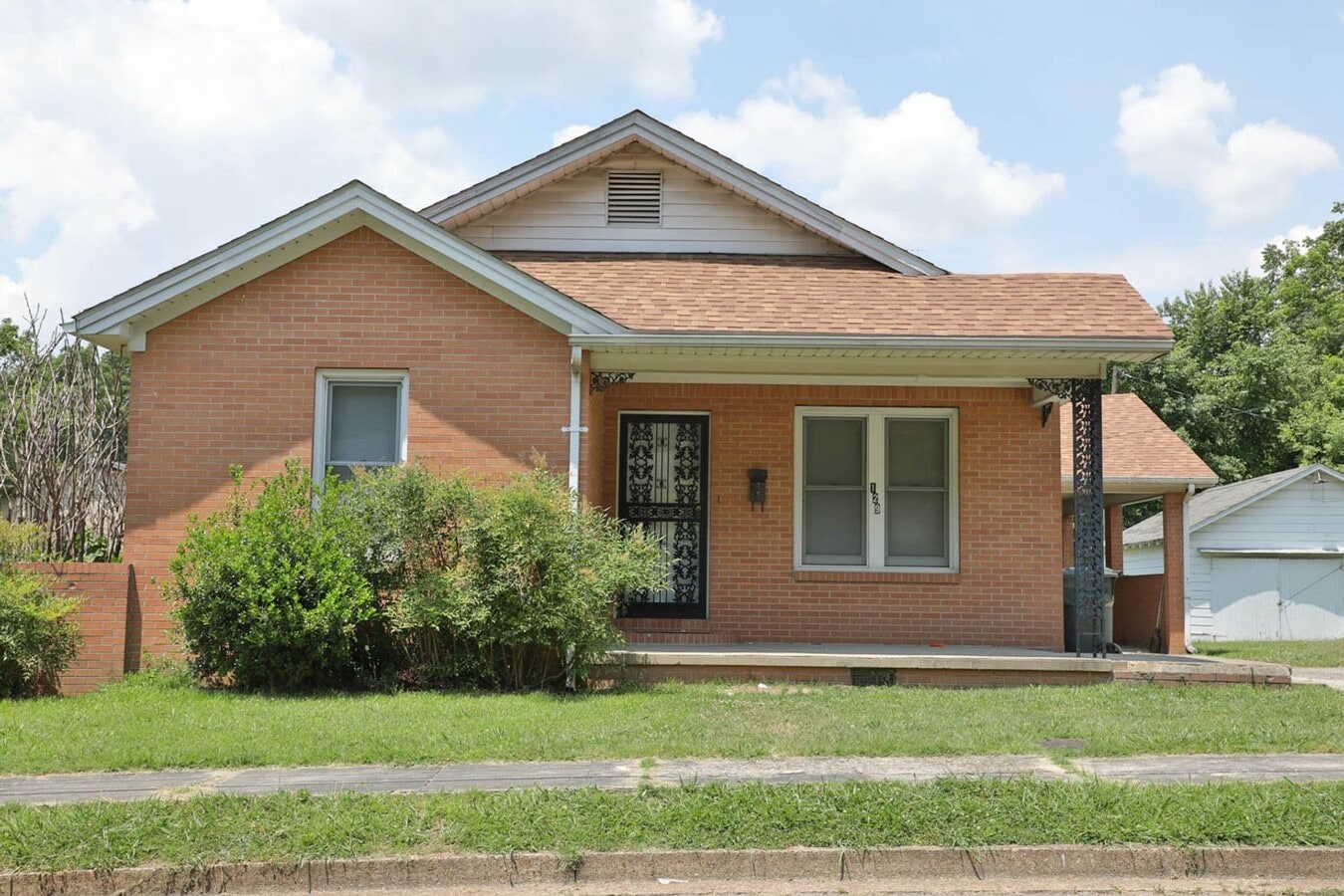 Photo - 3 BD, 1 BA Charming Brick Home!