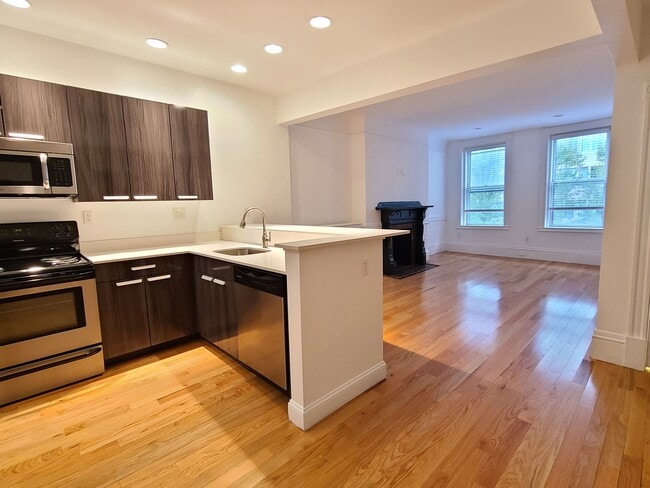 Photo - 125 Saint Botolph St Unidad 4