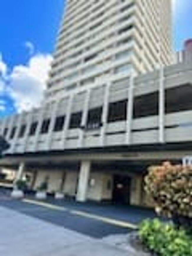 Upgraded Studio in Prime Honolulu Location - Upgraded Studio in Prime  Honolulu Location Condo Unit 1204