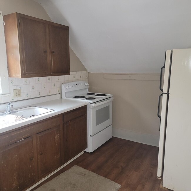 Photo - 127 N 9th St