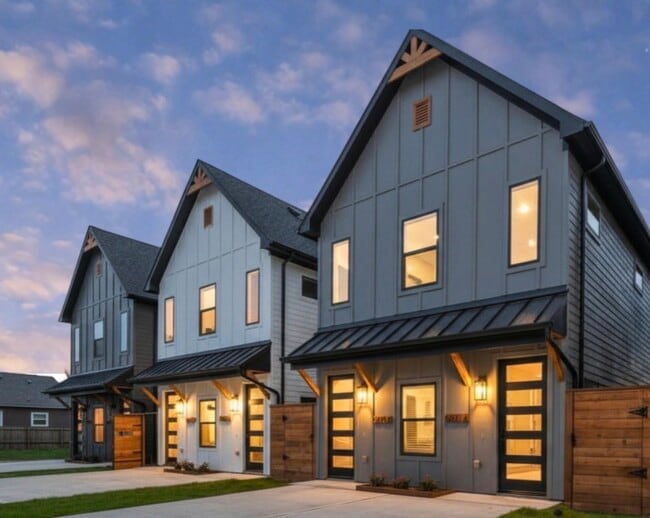 Building Photo - 8011 Cora St