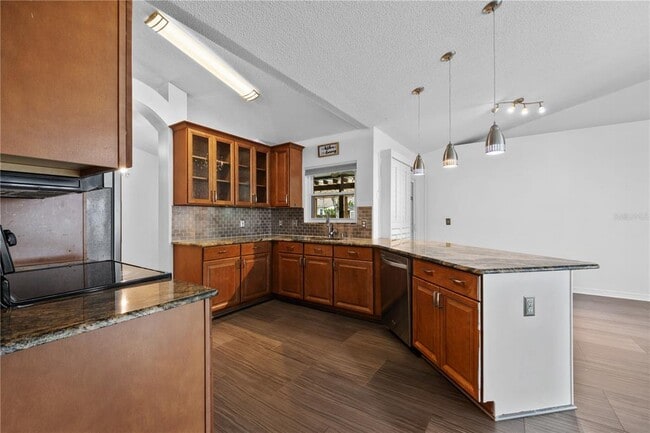 Photo - 308 Silver Pine Dr