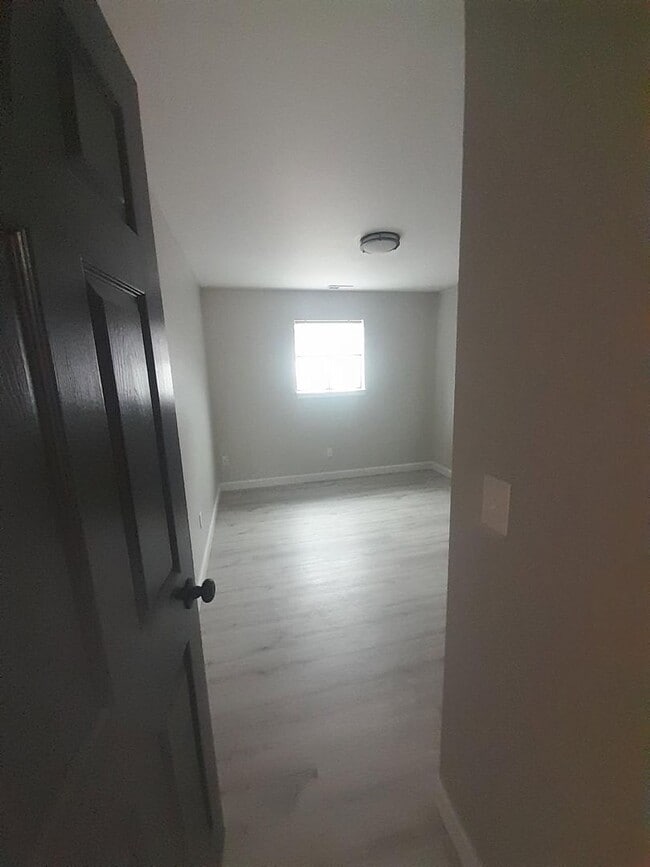 Photo - 2 Bedroom , 1 Bathroom Apartment! Unit 33 Osage Ridge Rd #5