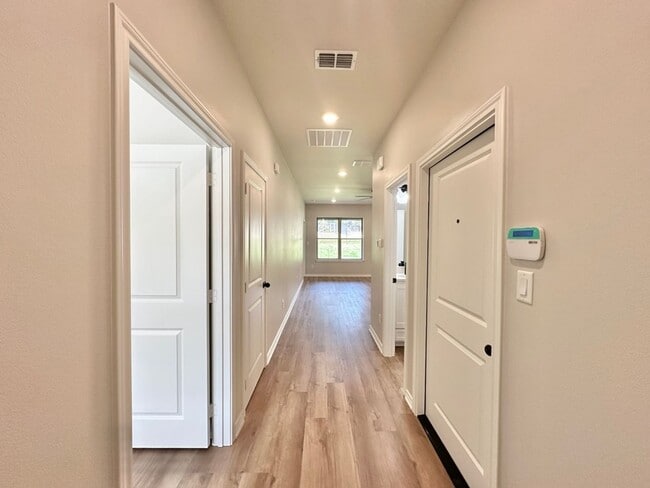 Photo - Tour Today! New Construction 2 Bed 2 Bath ... Unidad 102 - 2404 Henshaw Creek Dr